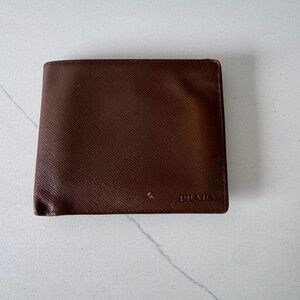 Men’s Prada saffiano leather wallet